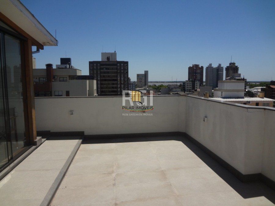 Cobertura para Venda - 267m², 3 dormitórios, sendo 1 suites, 2 vagas - Menino Deus