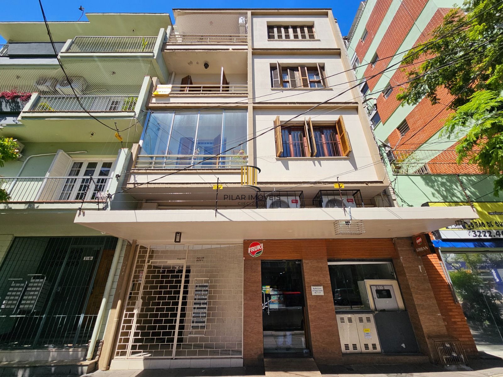 Apartamento 3 dormitórios com sacada na Cristóvão