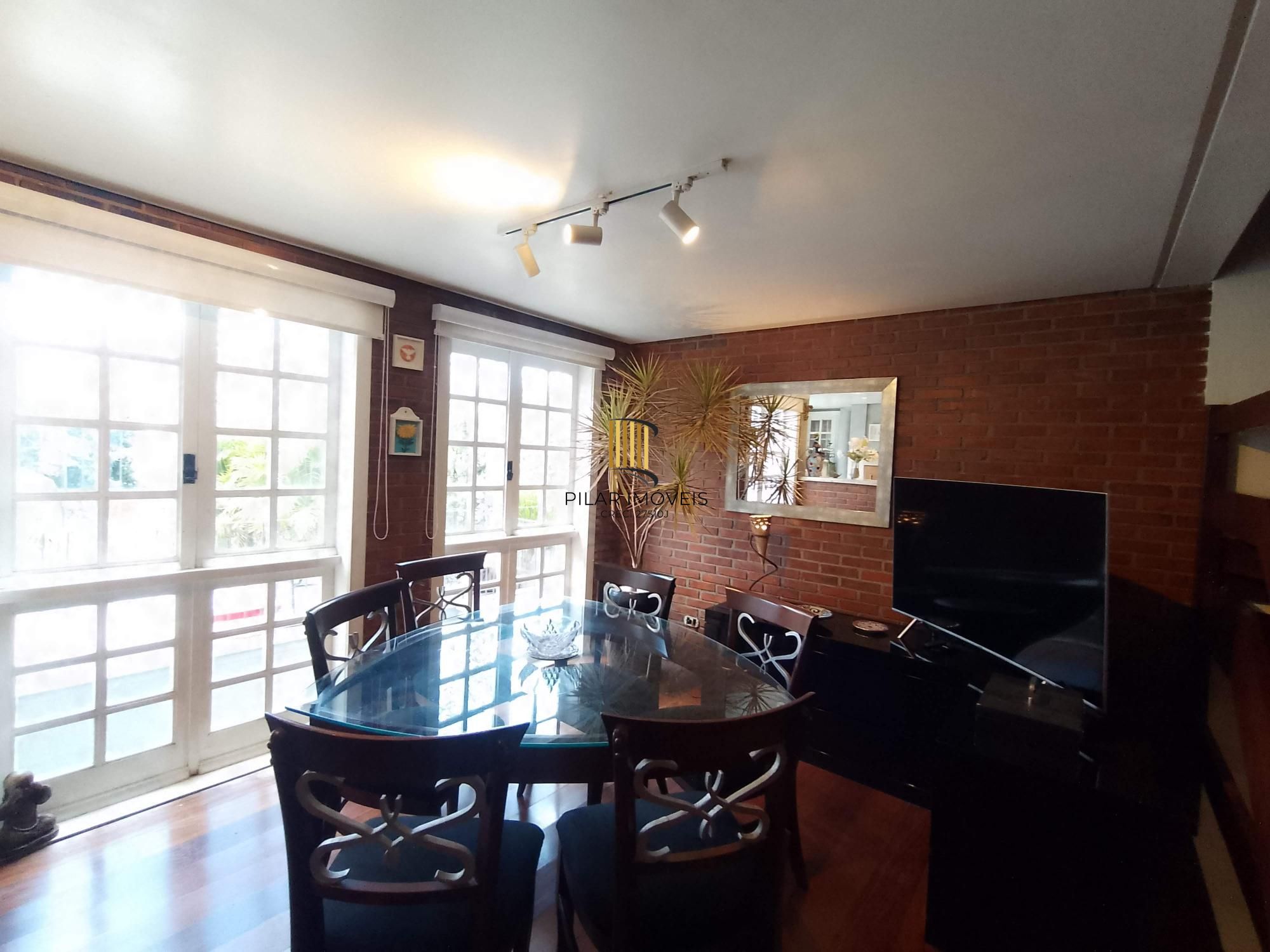 Casa 3 dormitórios em condomínio de luxo próximo ao Shopping Iguatemi