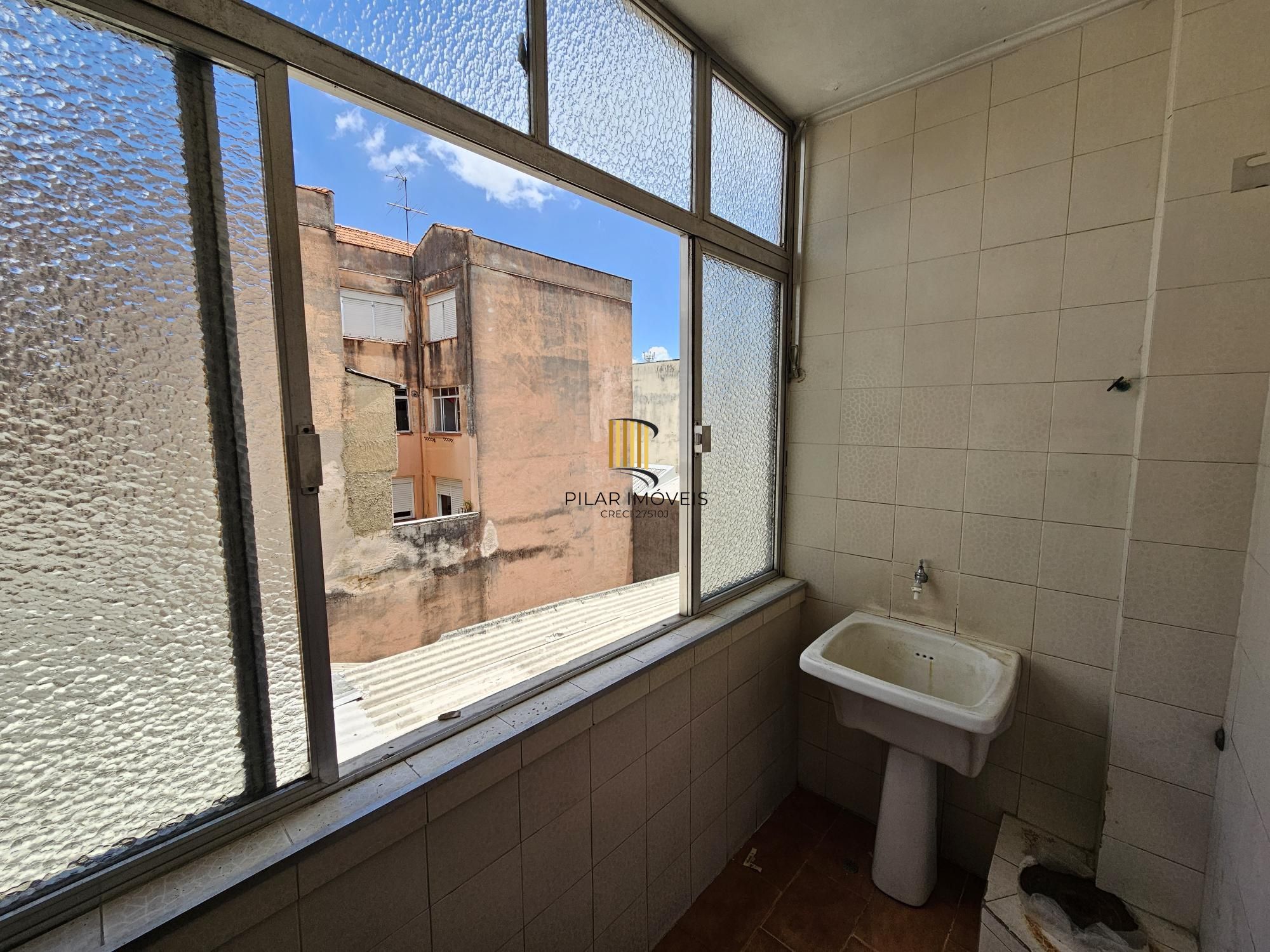 Apartamento 3 dormitórios com sacada perto do Shopping Wallig