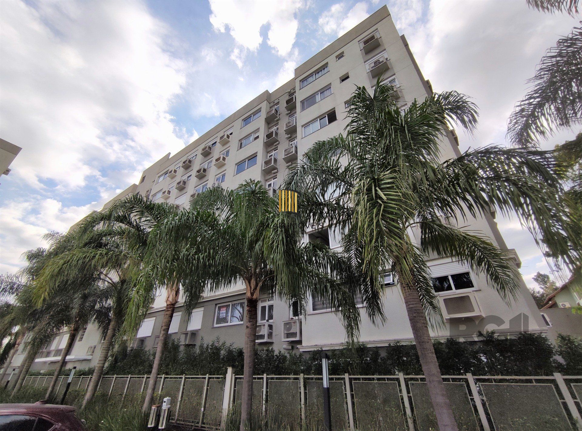 Apartamento 2 dormitórios no bairro Glória
