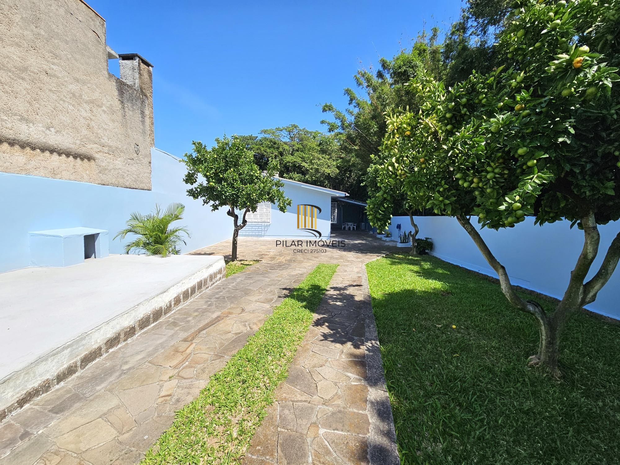 TERRENO COM MAIS DE 790M2 | CASA IMPECÁVEL DE 2 DORMITÓRIOS - Pilar Imóveis