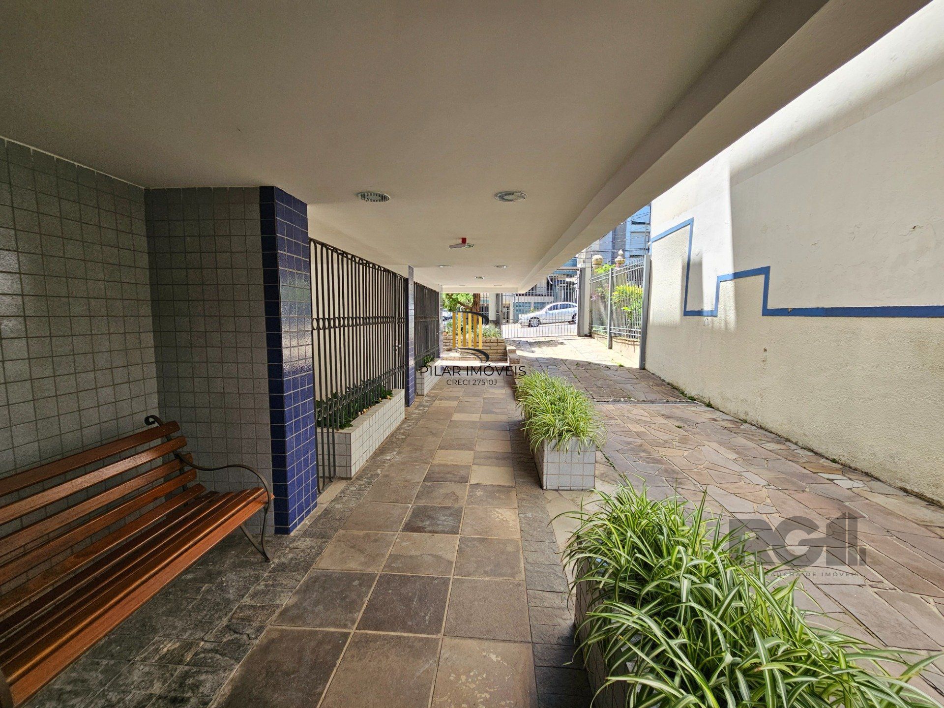 Apartamento para Venda - 94.09m², 3 dormitórios, 2 vagas - Mont Serrat