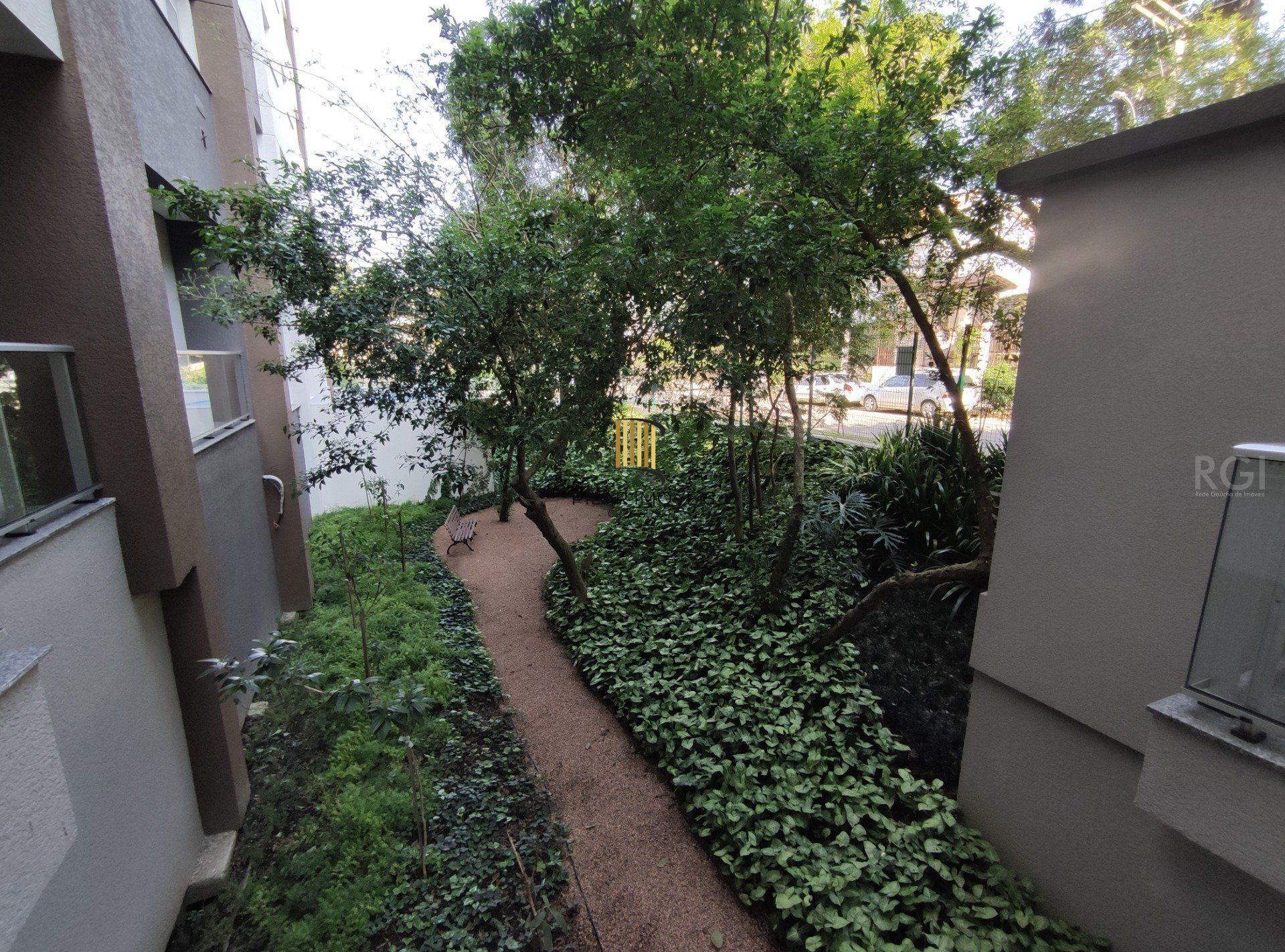 Apartamento para Venda - 68.11m², 3 dormitórios, sendo 1 suites, 2 vagas - Santo Antonio