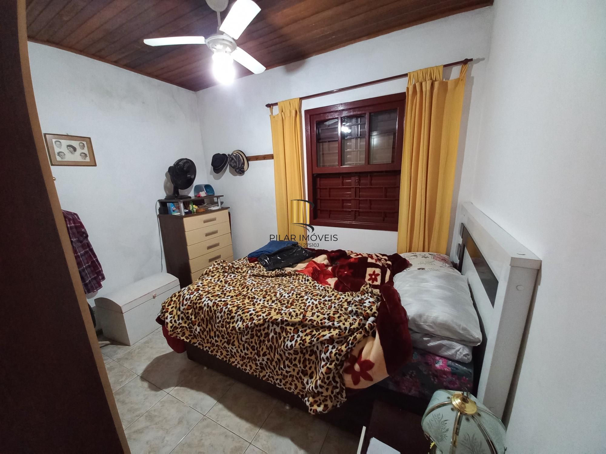 Casa 2 dormitórios no bairro Restinga