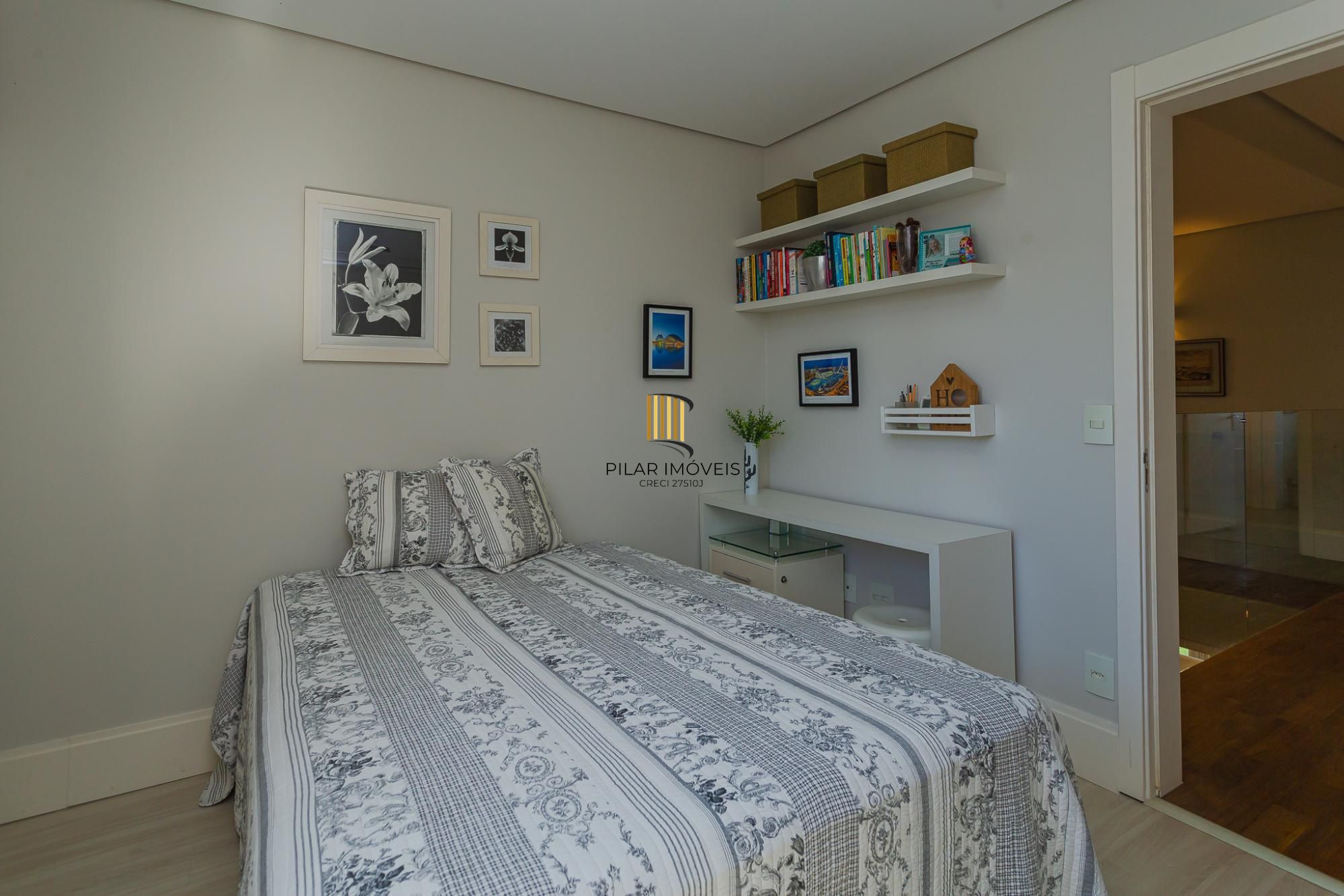 CONDOMINIO ATMOSFERA - CASA MOBILIADA DE 4 SUÍTES COM 4 VAGAS