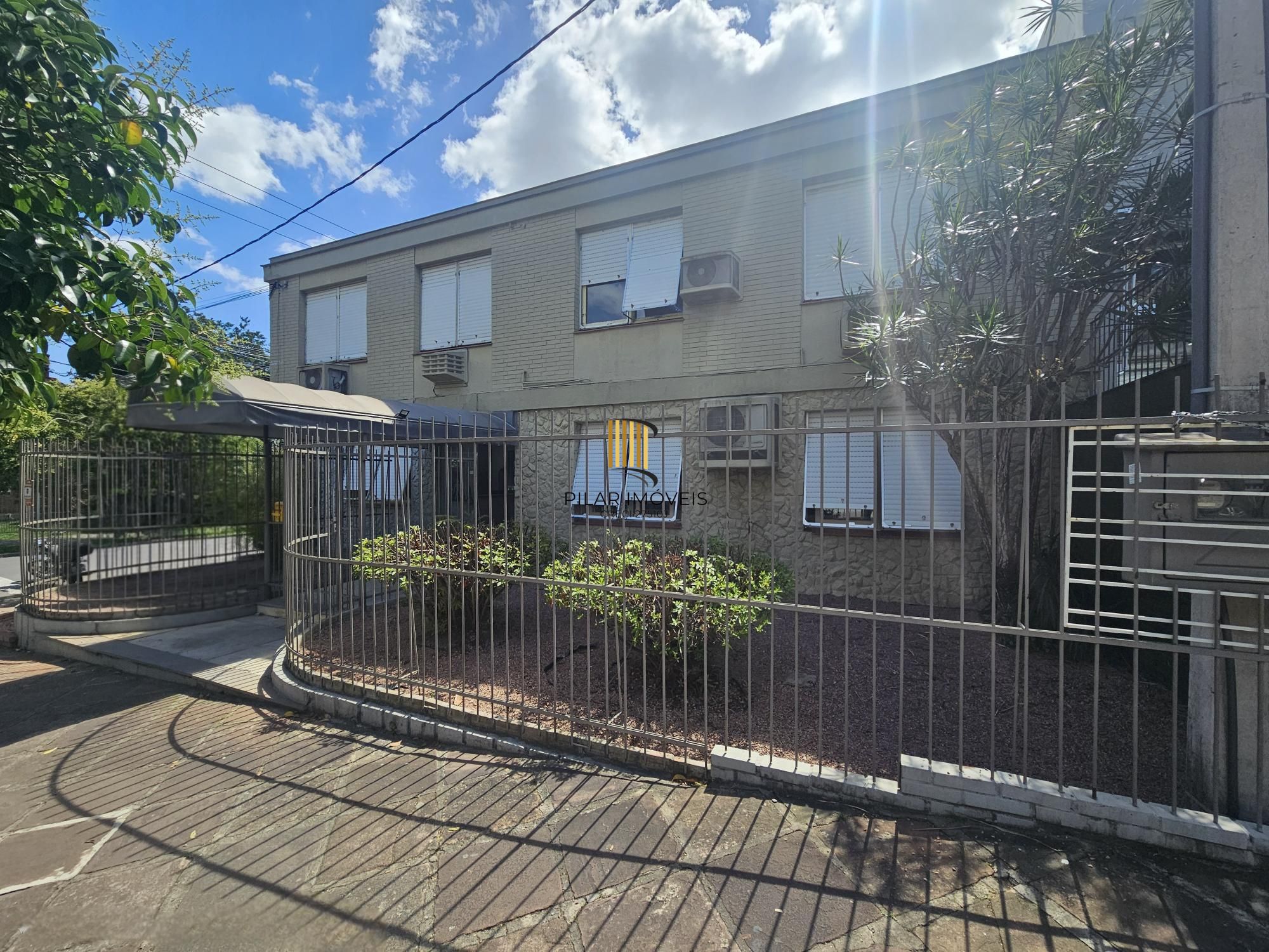 CASA COMERCIAL TOP NO BAIRRO SANTA CECÍLIA