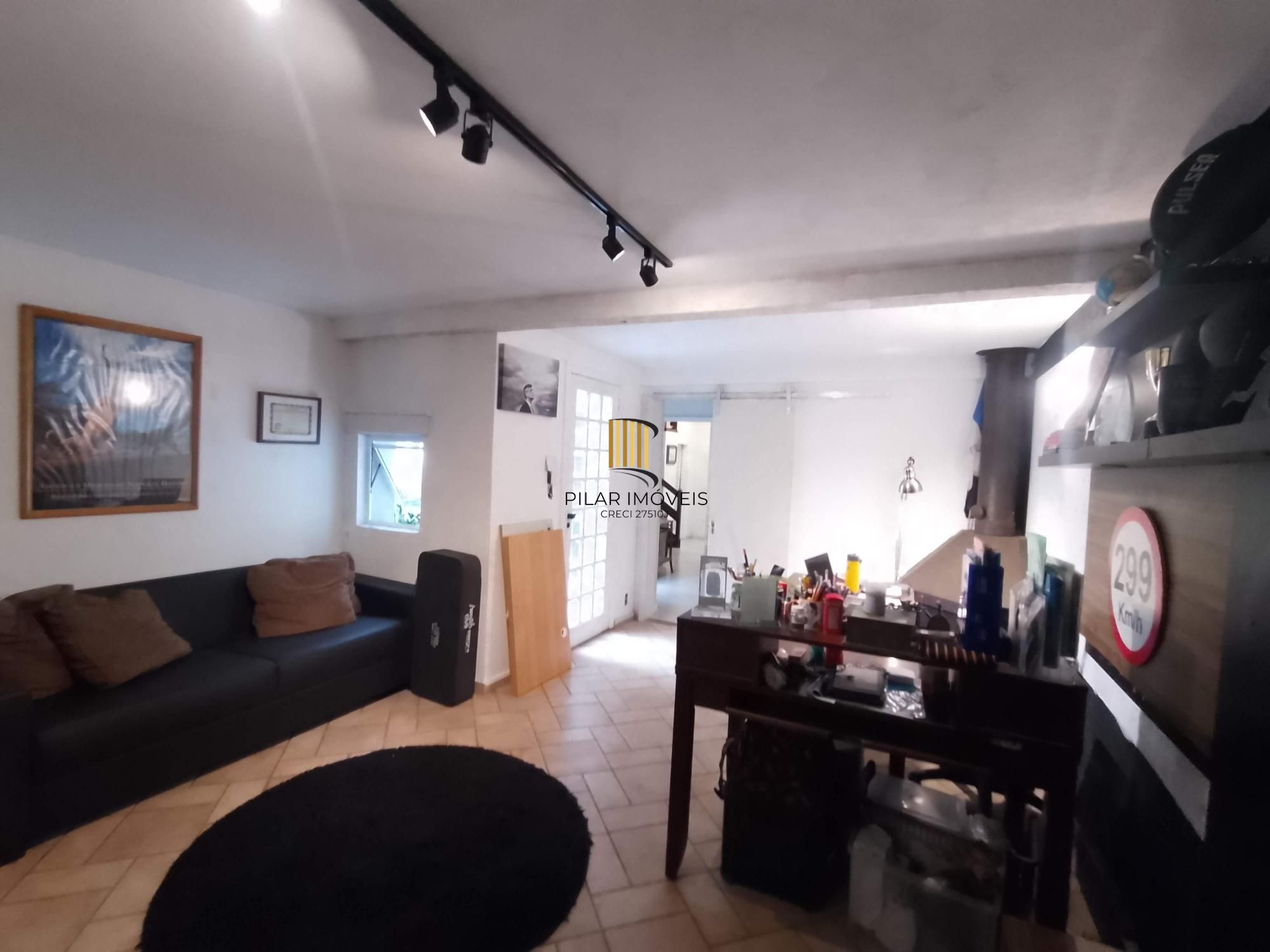 Casa 3 dormitórios em condomínio de luxo próximo ao Shopping Iguatemi