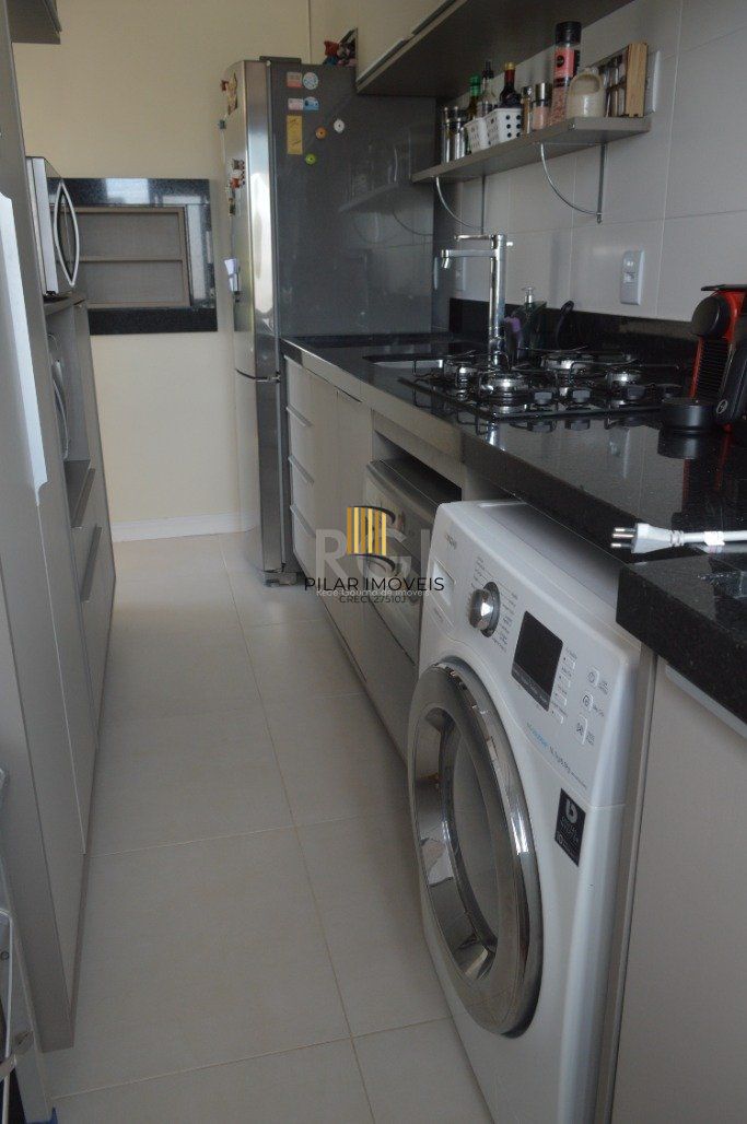Excelente apartamento 2 dormitórios com box duplo próximo ao Zaffari Cabral