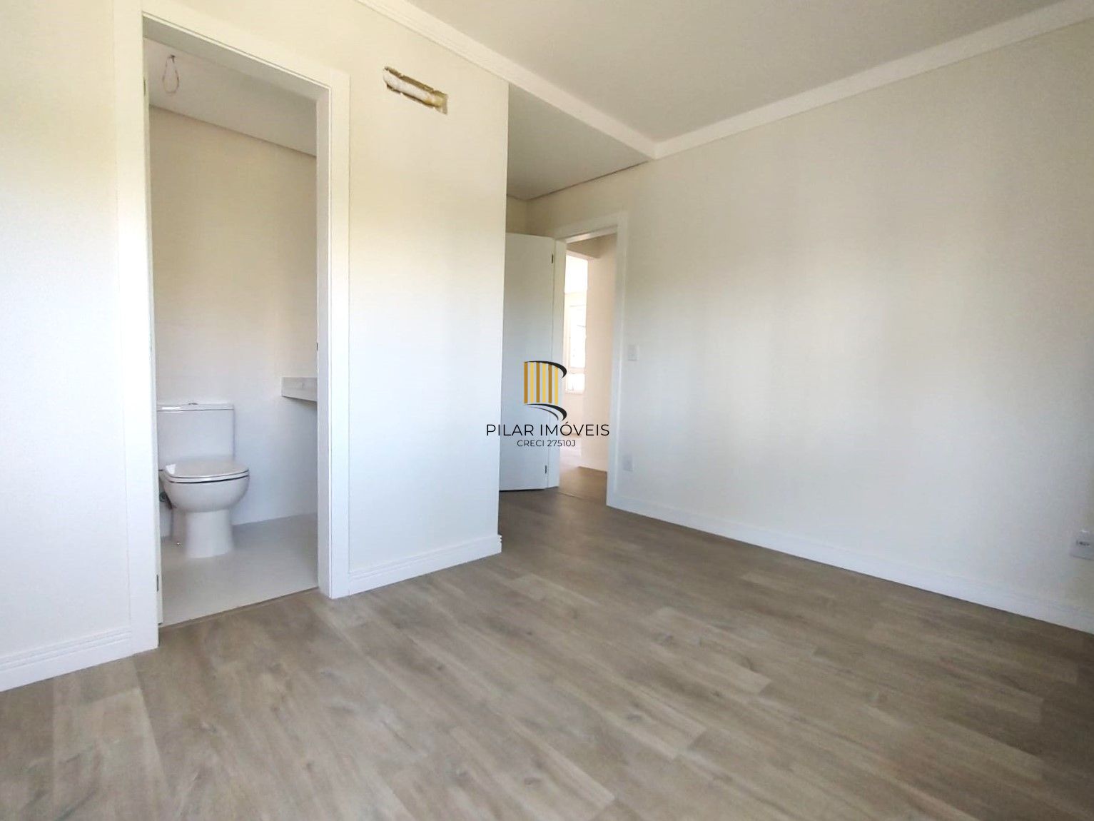 Apartamento com  2 suítes e lavabo em frente ao Parque da Redenção