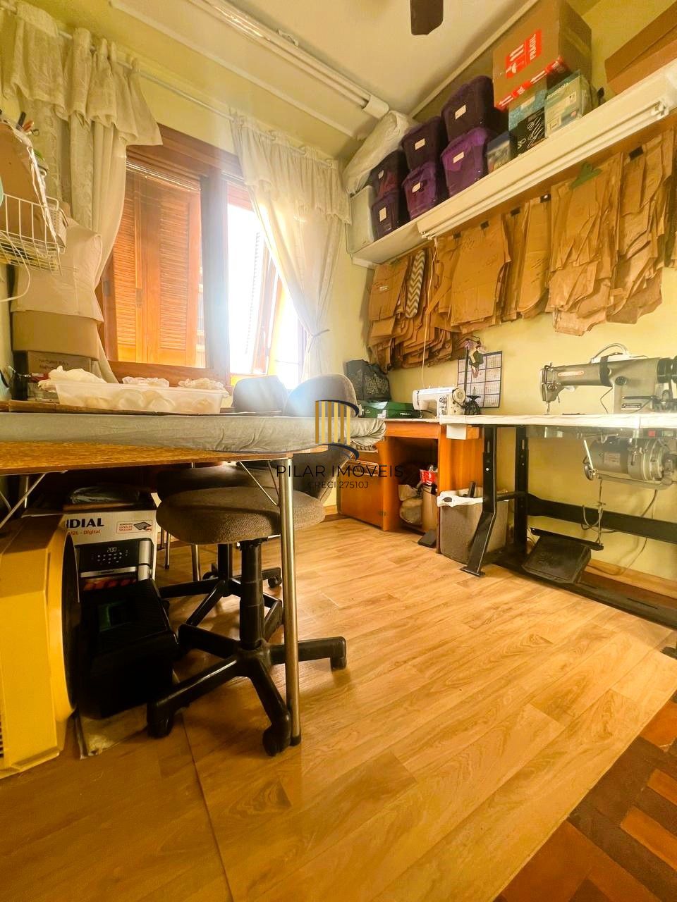 APARTAMENTO 2 DORMITÓRIOS COM VISTA DESLUMBRANTE NO CENTRO DA CIDADE.