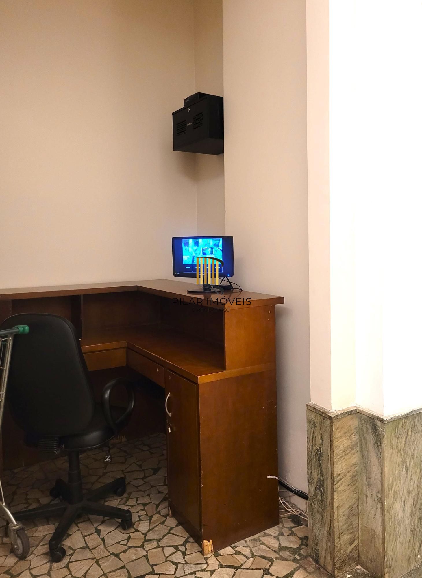 Excelente apartamento 2 dormitórios com  vista espetacular e sacada  na Rua :Dr. Barros Cassal .