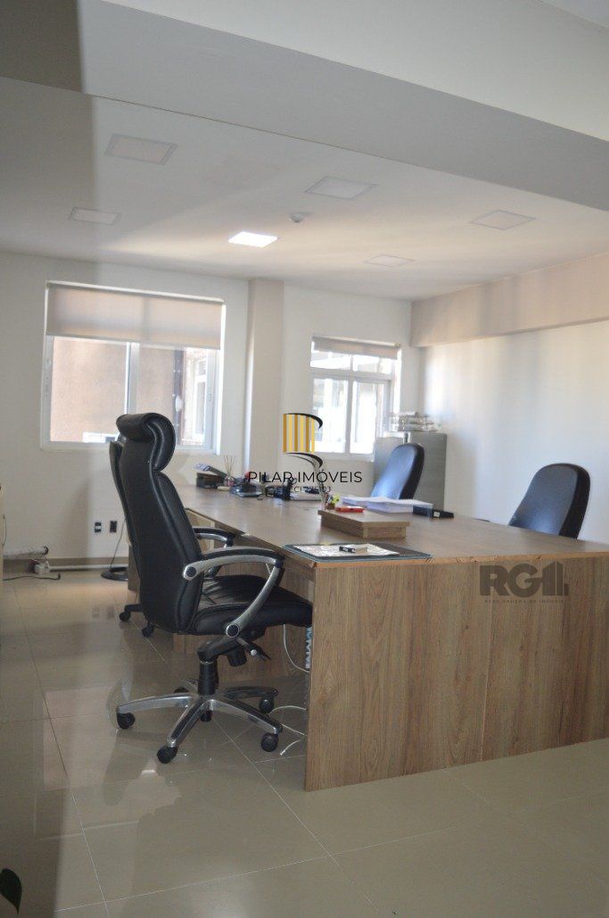 ANDAR INTEIRO NA GALERIA MALCOM 22º - SALA COMERCIAL LINDA E REFORMADA