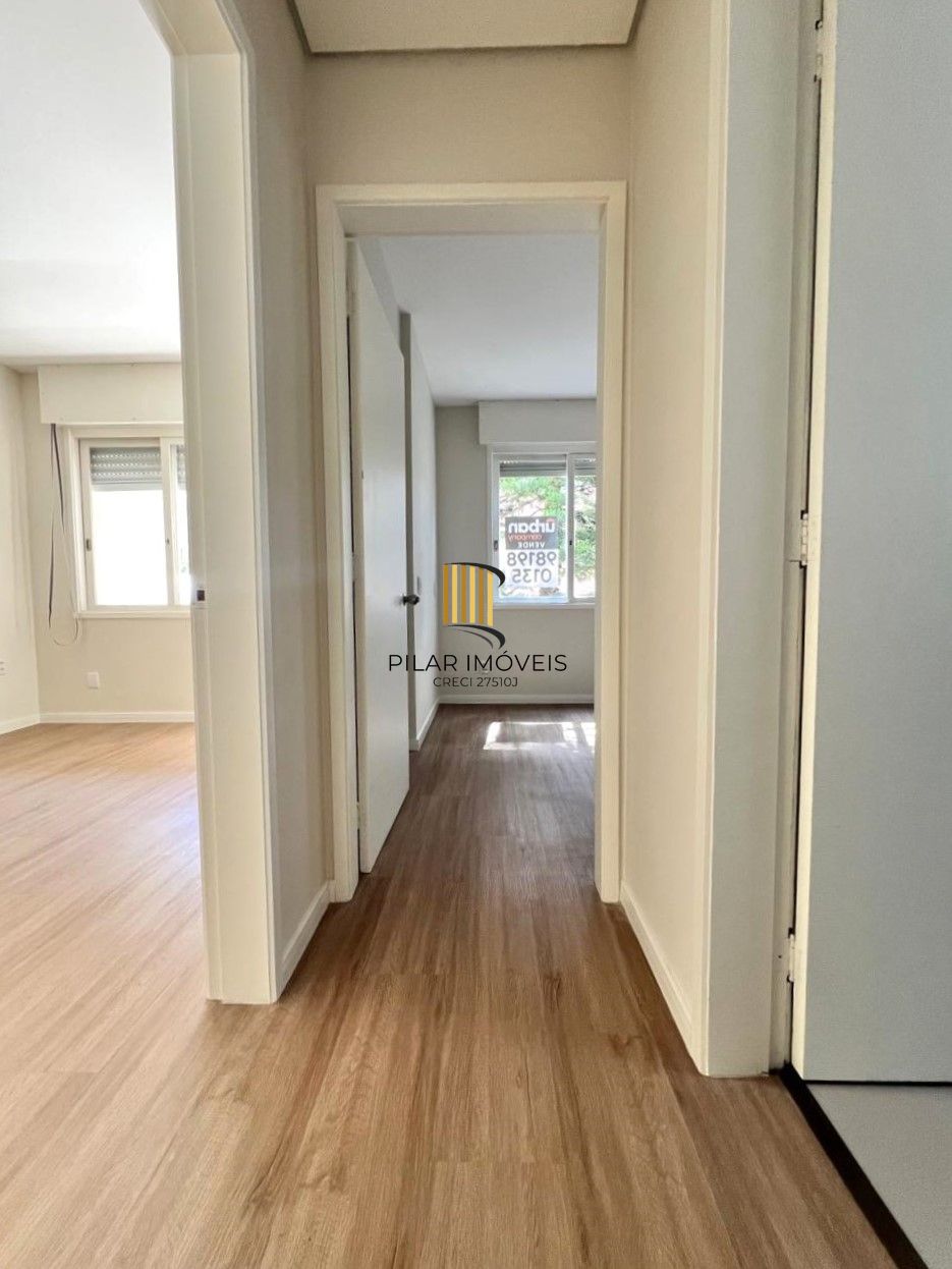 Excelente apartamento 2 dormitórios reformado no Bom Fim