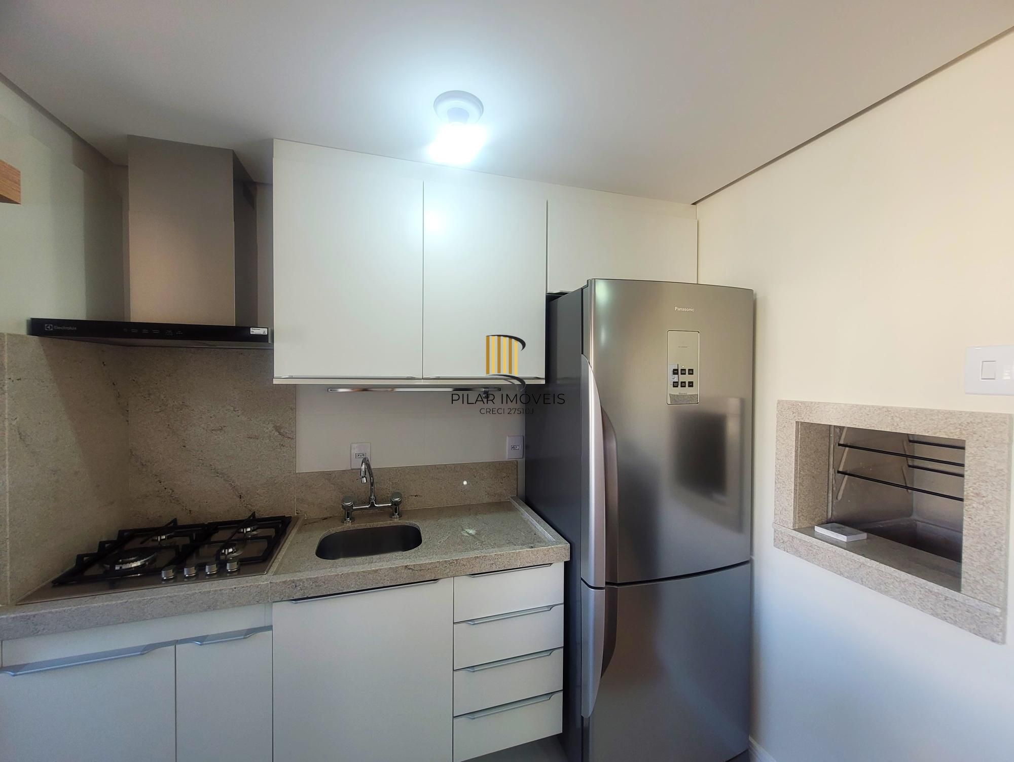 Excelente apartamento 2 dormitórios semi mobiliado no Mont`t Serrat
