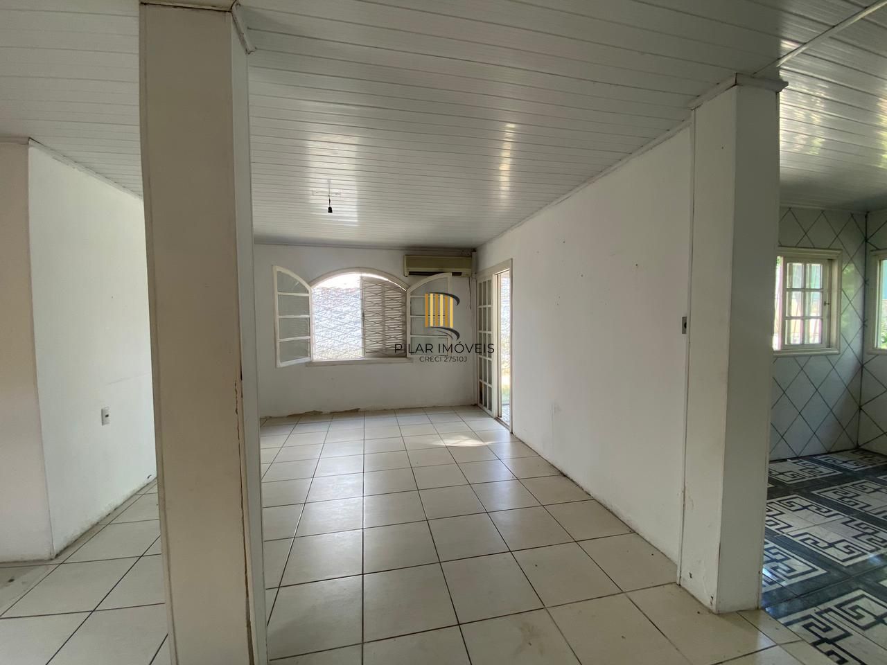 CASA AMPLA E ESPAÇOSA NO BAIRRO GLÓRIA EM PORTO ALEGRE.