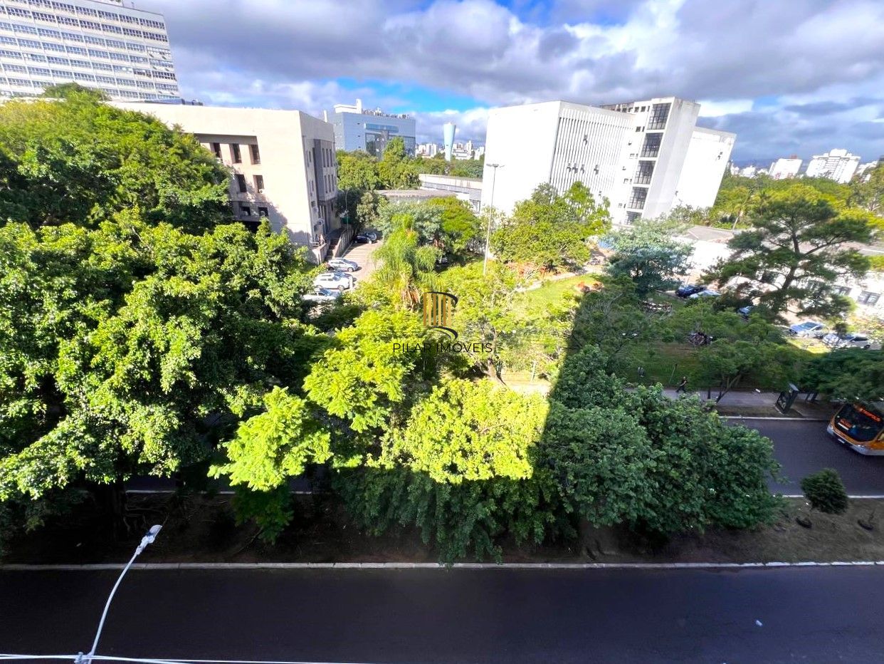 Apartamento 3 dormitórios em Frente a Faculdade de Odonto  e  Hosp. Clínicas