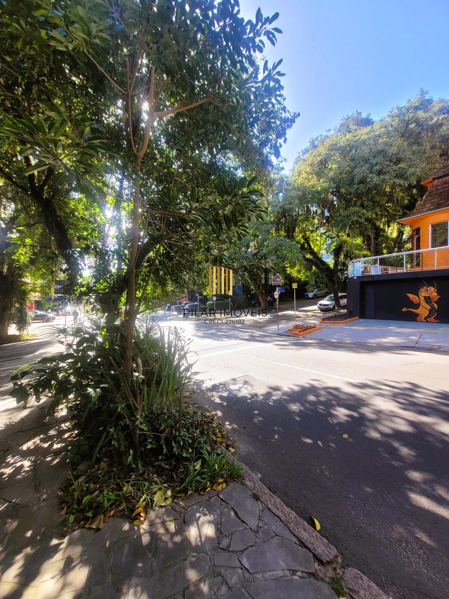 Lindo apartamento 2 dormitórios todo Reformado no Bairro Moinhos.