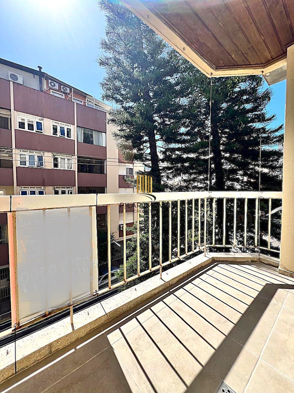 Excelente apartamento 2 dormitórios reformado no Bom Fim