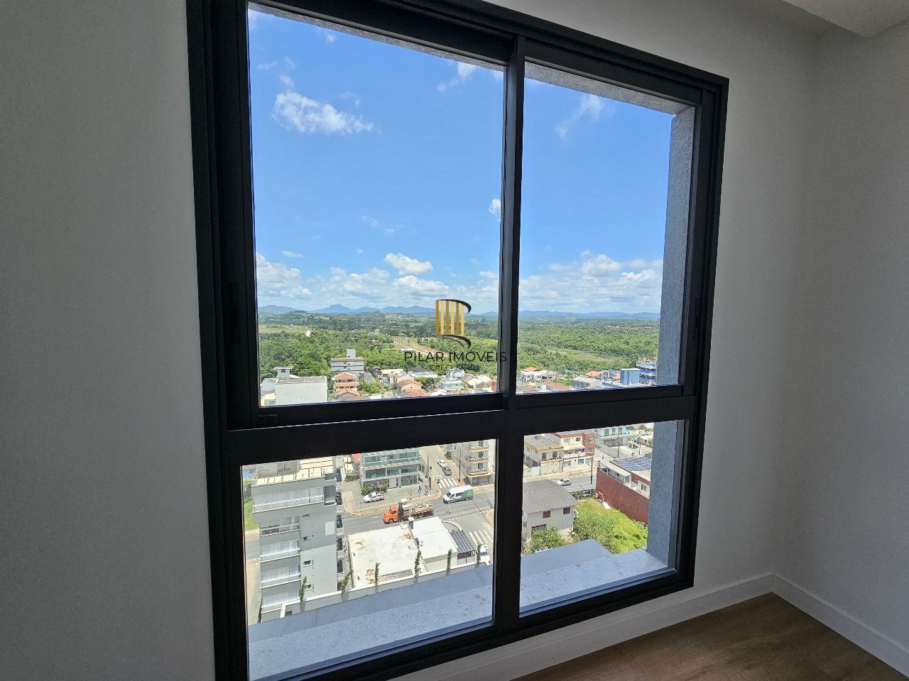 APARTAMENTO DE LUXO NO BLUE WAVES RESIDENCES EM PIÇARRA- SC COM VISTA PARA O MAR - ALTO PADRÃO