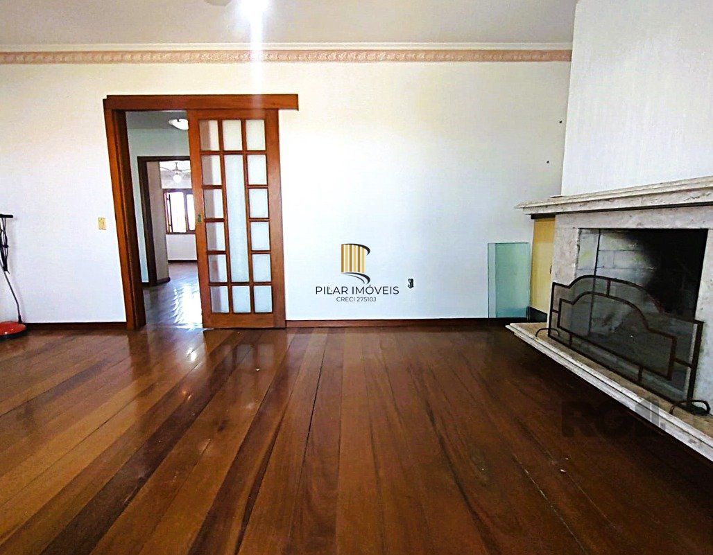 lindíssima e confortável casa com 3 quartos, piscina e 3 vagas no Parque Santa Fé em Porto Alegre!