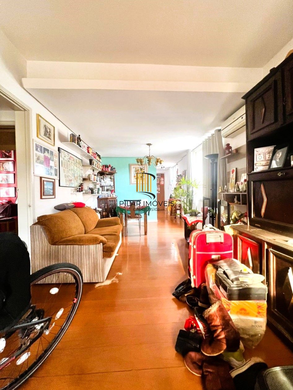 OPORTUNIDADE ÚNICA NO BOM FIM: APARTAMENTO 2 DORMITÓRIOS COM VAGA E ELEVADOR