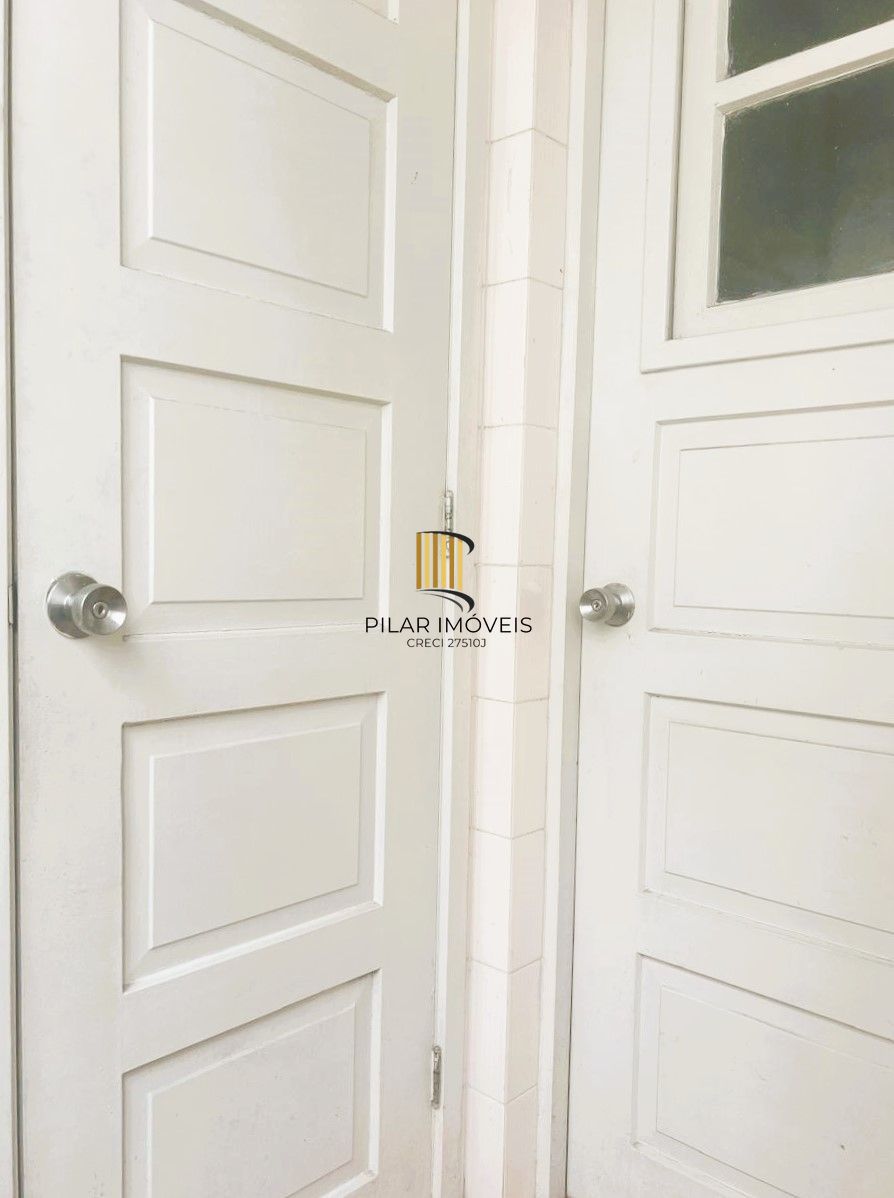 OPORTUNIDADE ÚNICA NO BOM FIM: APARTAMENTO 2 DORMITÓRIOS COM VAGA E ELEVADOR