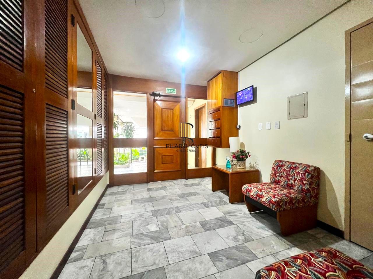 OPORTUNIDADE ÚNICA NO BOM FIM: APARTAMENTO 2 DORMITÓRIOS COM VAGA E ELEVADOR