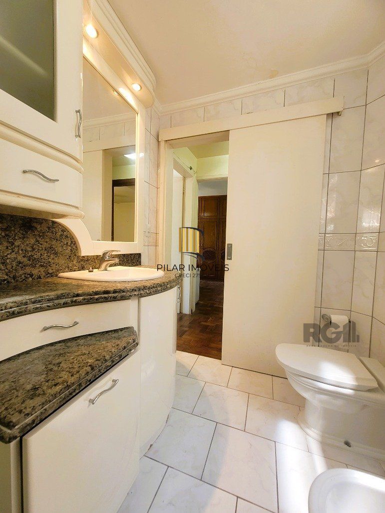 Apartamento 2 dormitórios no bairro Azenha