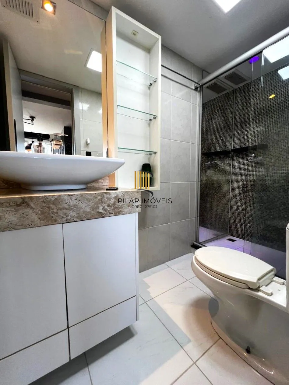 Apartamento 1 dormitório mobiliado com vaga e infra no Bairro Santana