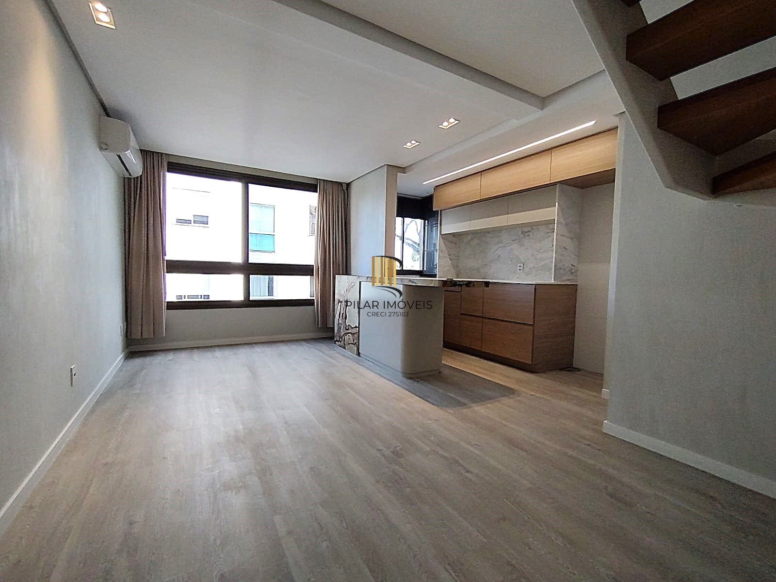 Lindo Duplex 2 dormitórios todo reformado na Dona Laura
