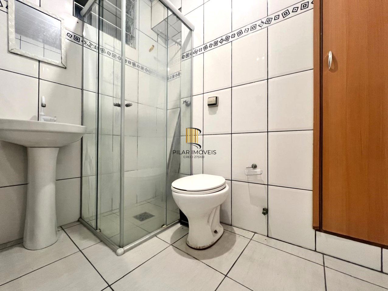 No Centro de Porto Alegre, apartamento 1 dormitório de frente e com sacada!