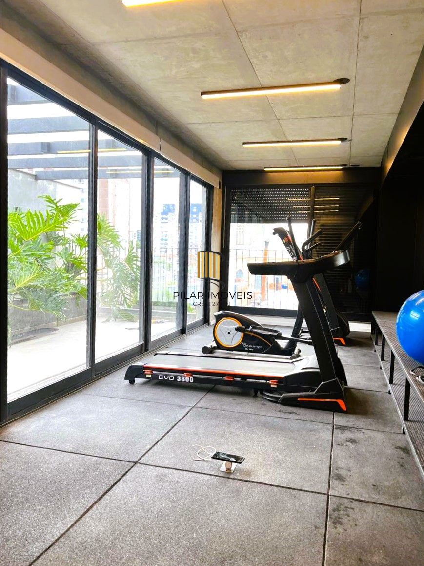 STUDIO SEMIMOBILIADO NA AV. VENÂNCIO AIRES PRÓXIMO AO HPS, UFRGS, HOSP. CLINICAS, COLÉGIO MILITAR!