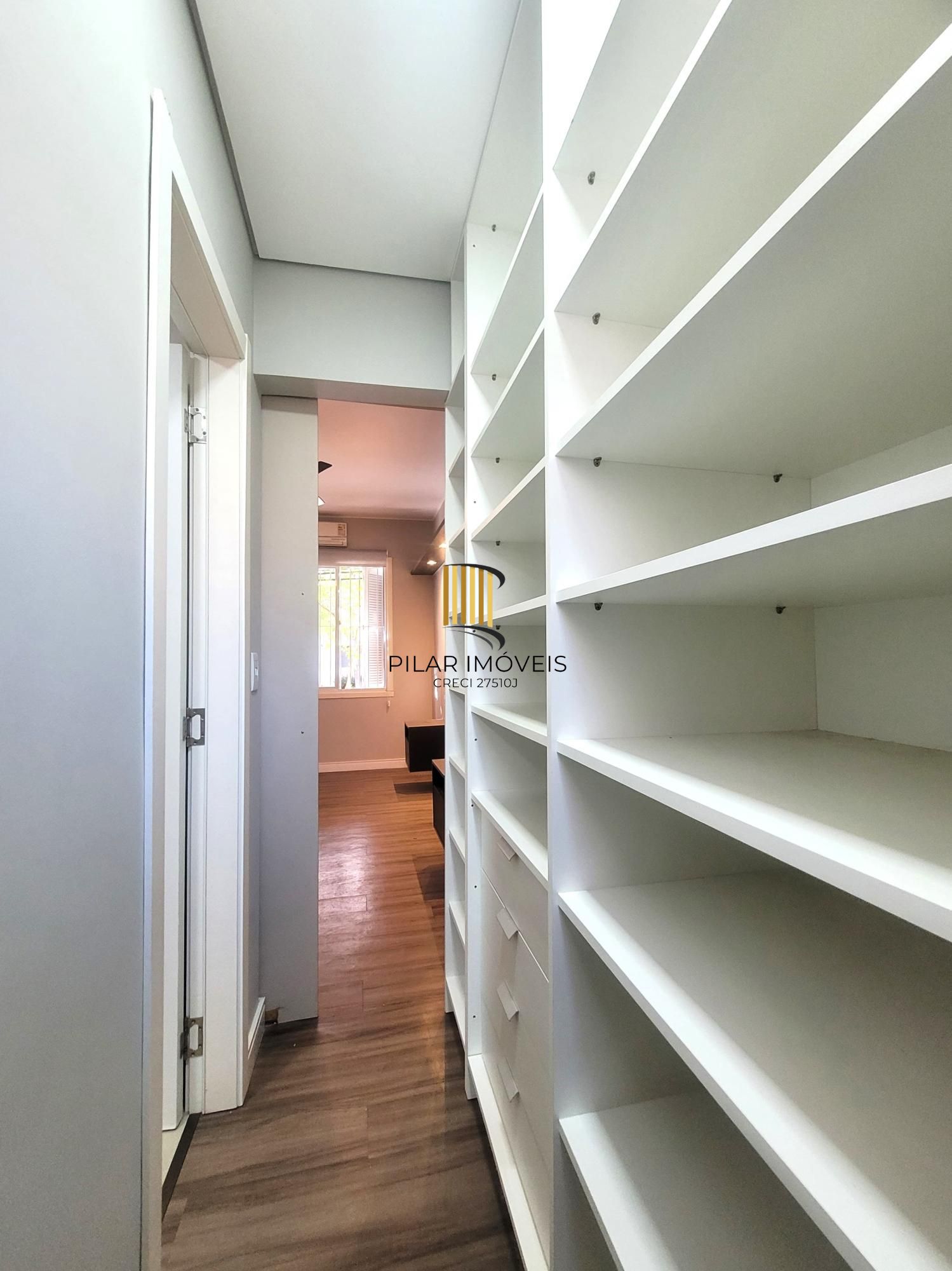 Lindo apartamento 2 dormitórios todo Reformado no Bairro Moinhos.
