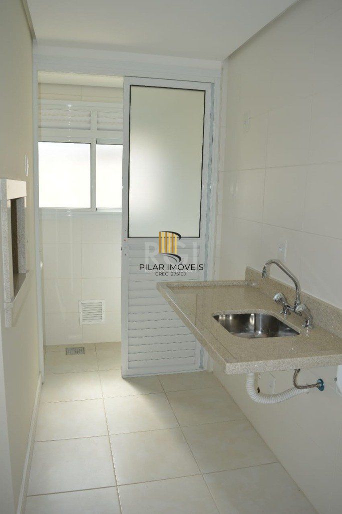 1 Dormitório c/garden, suíte, lavabo, churrasqueira e 1 Box, próximo ao Fórum.