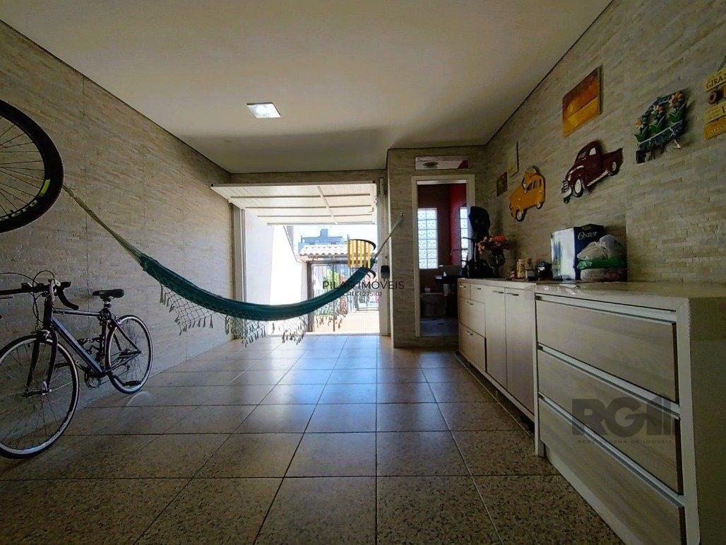 Casa 3 dormitórios no bairro Vila Cachoeirinha