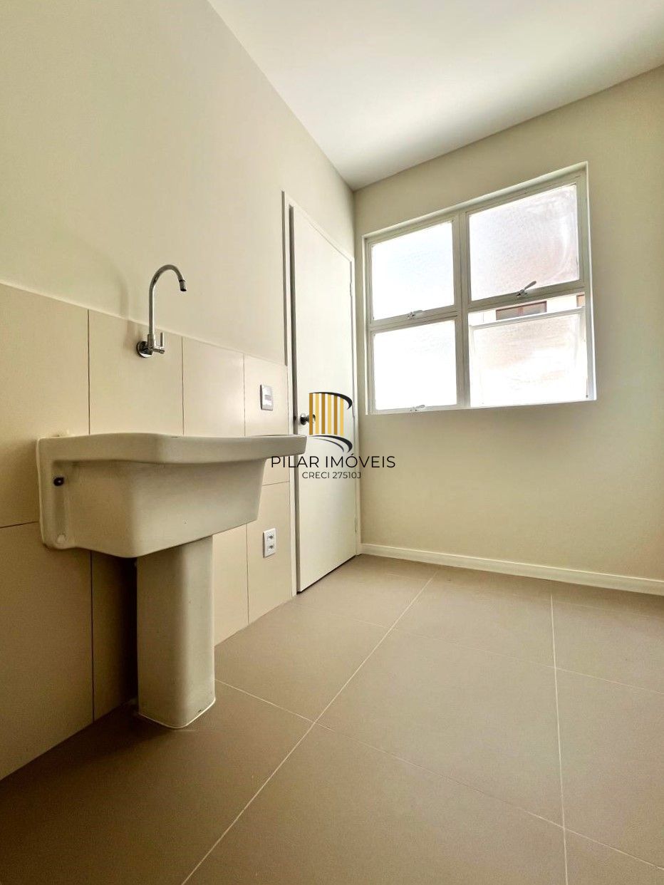 Excelente apartamento 2 dormitórios reformado no Bom Fim