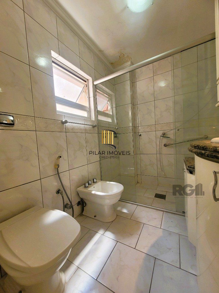 Apartamento 2 dormitórios no bairro Azenha