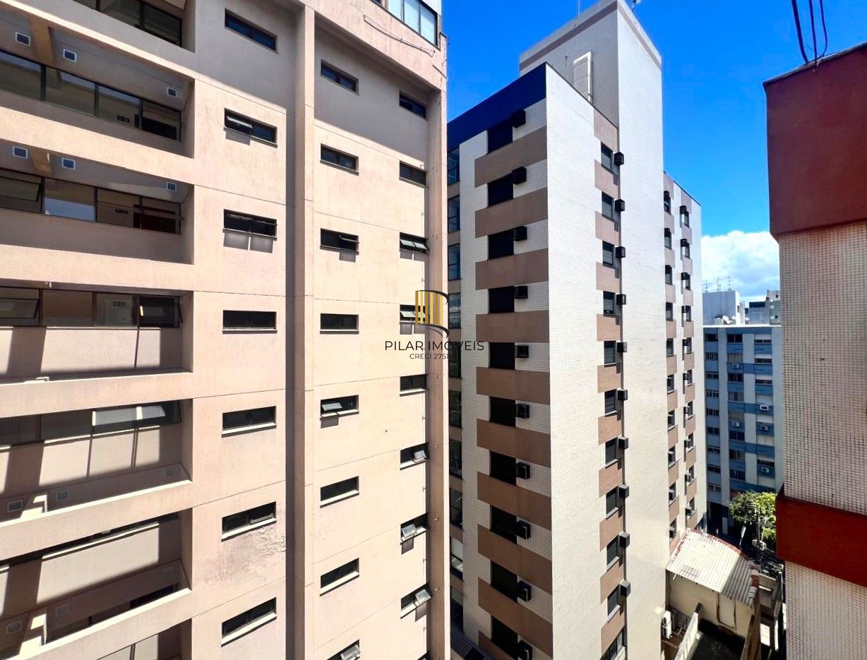 APARTAMENTO 1 DORMITÓRIO COM PORTARIA E ELEVADOR NA RUA GEN. LIMA E SILVA.