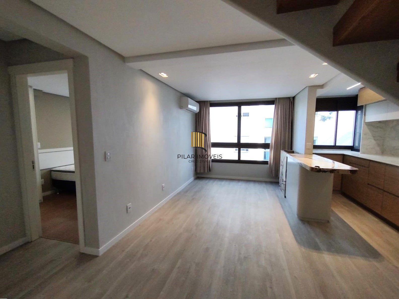 Lindo Duplex 2 dormitórios todo reformado na Dona Laura