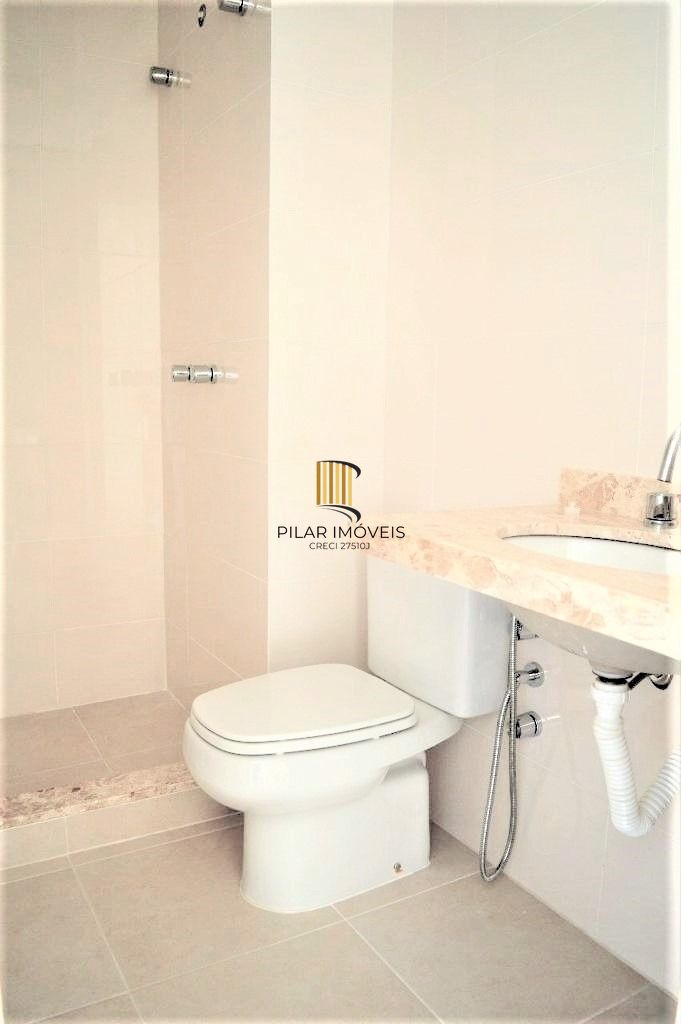 Apartamento 2 dormitórios com 1 suíte e box duplo de garagem no bairro Auxiliadora .