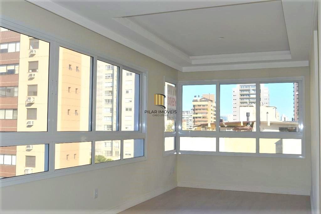 Apartamento 2 dormitórios com 1 suíte e box duplo de garagem no bairro Auxiliadora .