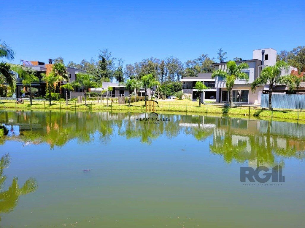 Casa de Condomínio 3 dormitórios no bairro Distrito Industrial