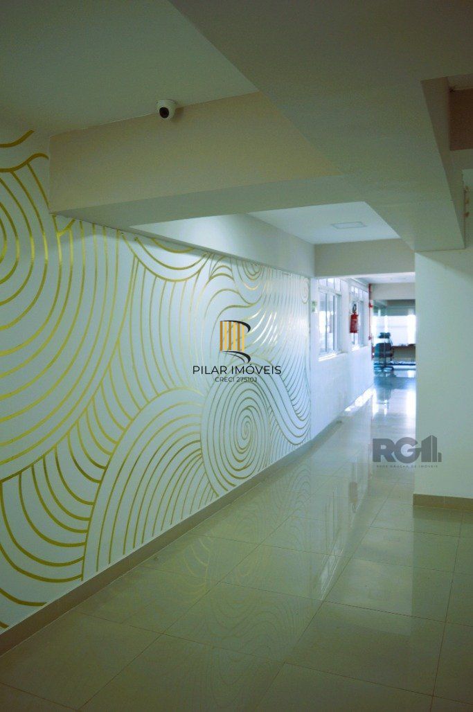 ANDAR INTEIRO NA GALERIA MALCOM 22º - SALA COMERCIAL LINDA E REFORMADA