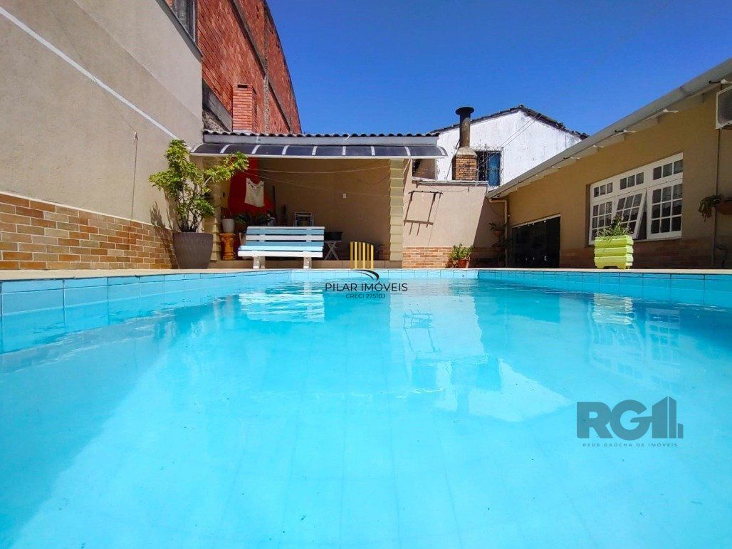 Casa 3 dormitórios no bairro Vila Cachoeirinha