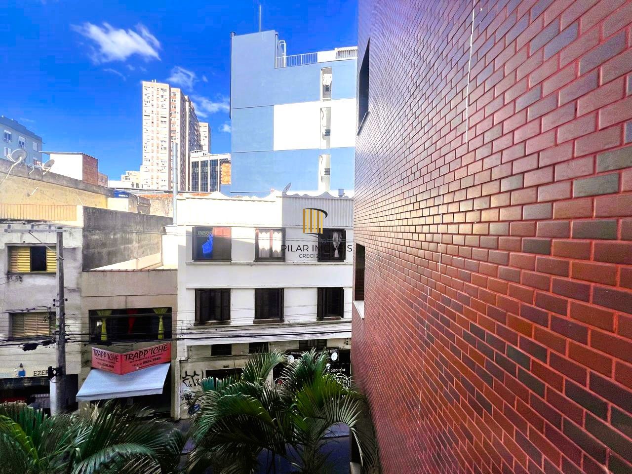 SALA COMERCIAL SEMIMOBILIADA COM VAGA, PARA VENDA OU LOCAÇÃO NO BAIRRO CENTRO HOSTÓRICO!