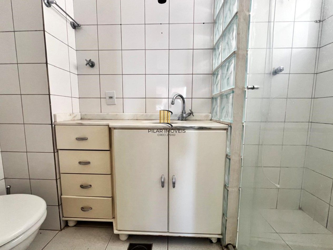 APARTAMENTO 1 DORMITÓRIO COM PORTARIA E ELEVADOR NA RUA GEN. LIMA E SILVA.