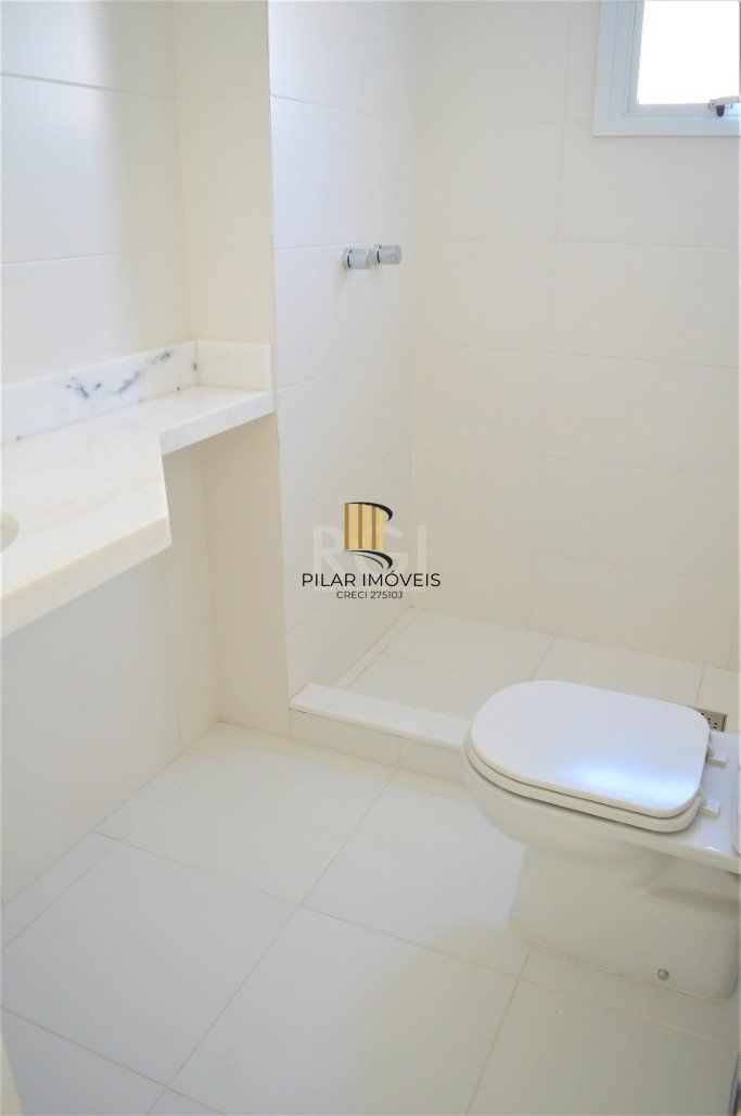Excelente apartamento 2 dormitórios com garden e duas vagas no Bom Fim