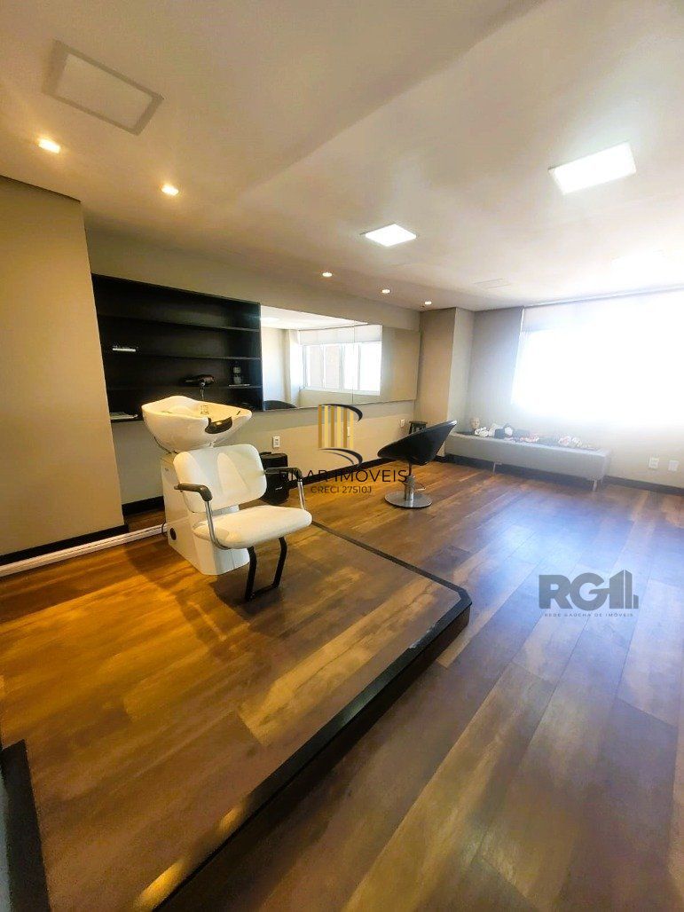 ANDAR INTEIRO NA GALERIA MALCOM 22º - SALA COMERCIAL LINDA E REFORMADA