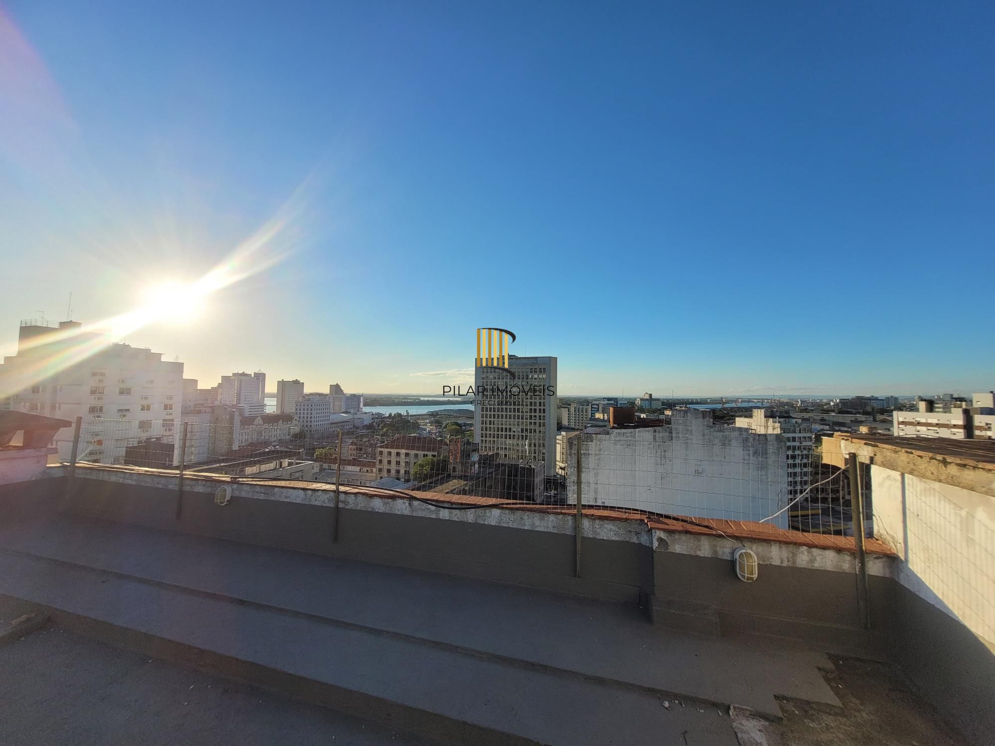Excelente apartamento 2 dormitórios com  vista espetacular e sacada  na Rua :Dr. Barros Cassal .